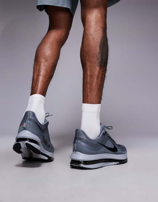 Nike Running Pegasus Premium trainers in grey, 2 of 5