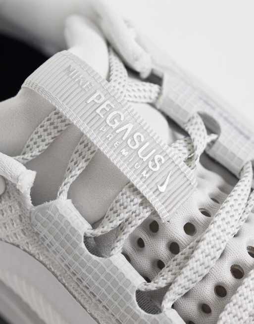 Nike Running Pegasus Premium trainers in grey, 3 of 5