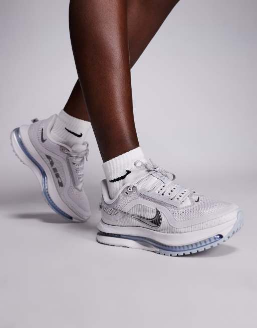 Nike Running Pegasus Premium trainers in light grey and silver, 2 of 5
