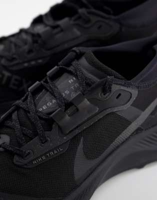 nike gore tex triple black