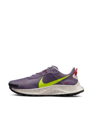 NIKE PEGASUS TRAIL 3 SNEAKERS IN CANYON PURPLE/VOLT