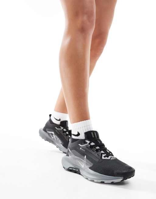Nike Running Pegasus Trail 5 Gore-Tex sneakers in black and gray