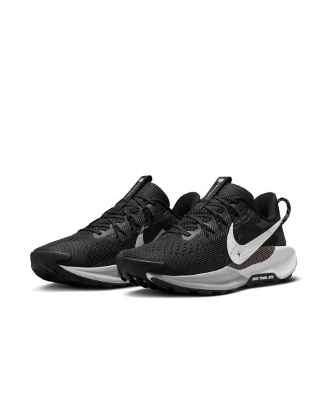 Nike Running Pegasus Trail 5 sneakers in black and white - view 1