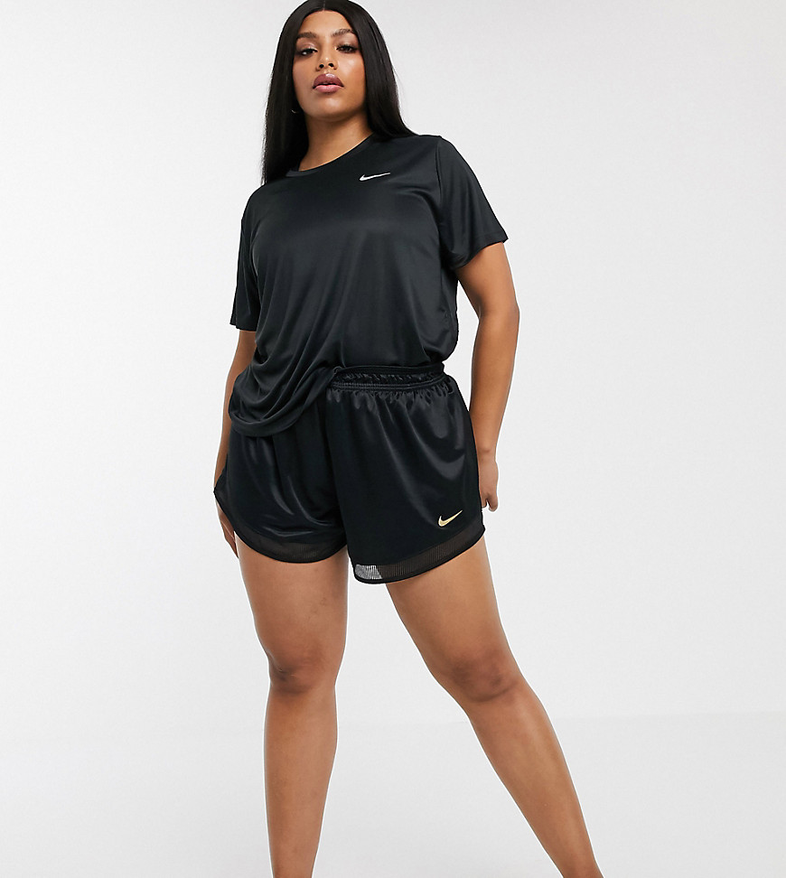 Nike Running - Plus - Sorte shorts med mesh-panel