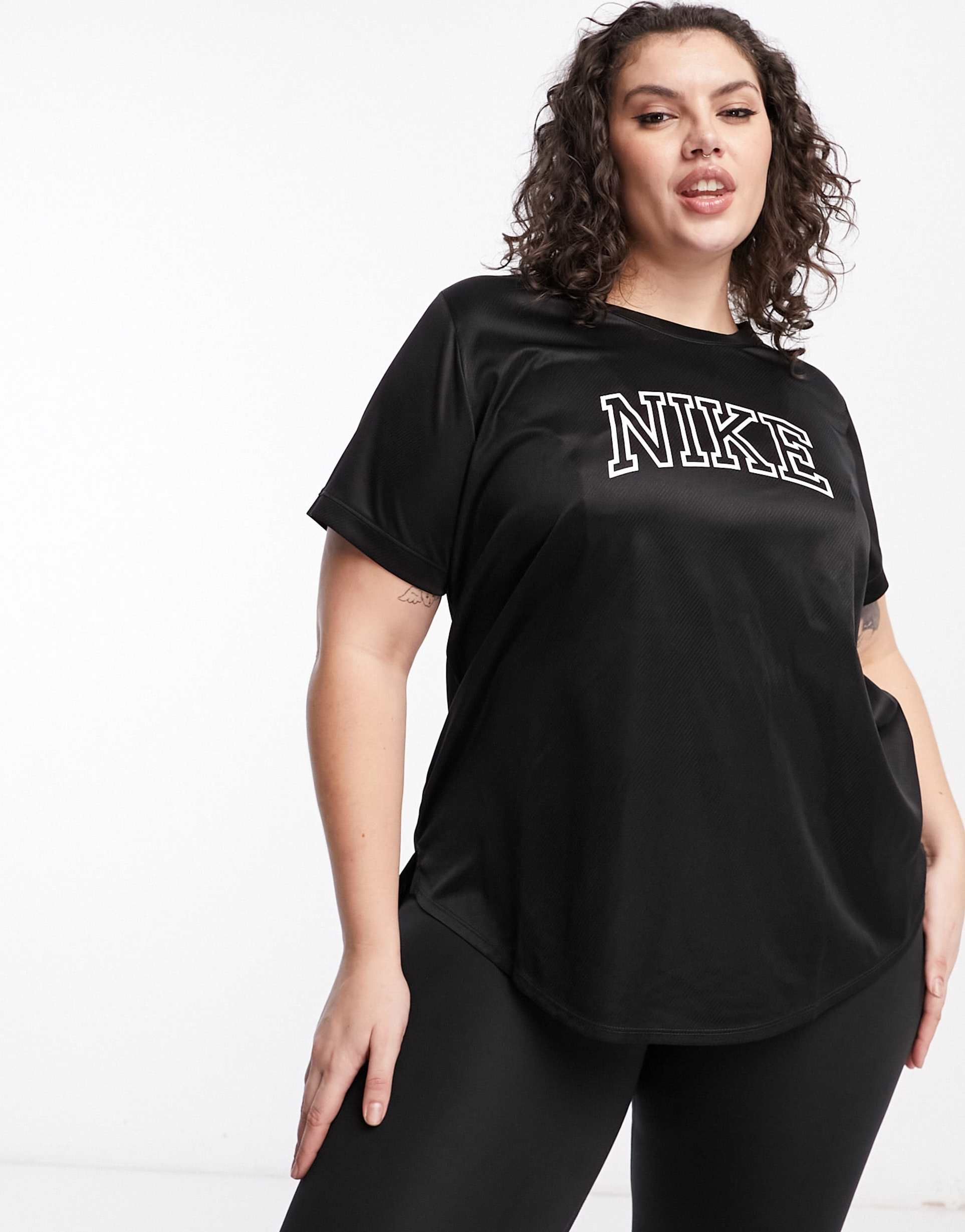 Nike Running Plus Swoosh Run heritage logo t-shirt in black view 2