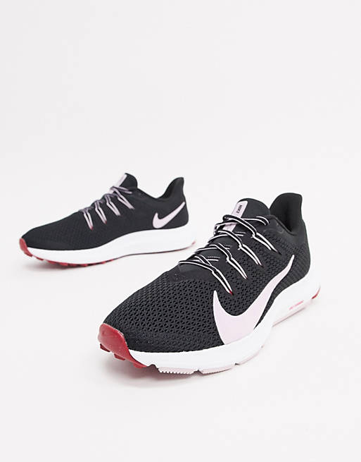 مقيم الخادم بيت كبير  Nike Running Quest 2 in black and pink | ASOS
