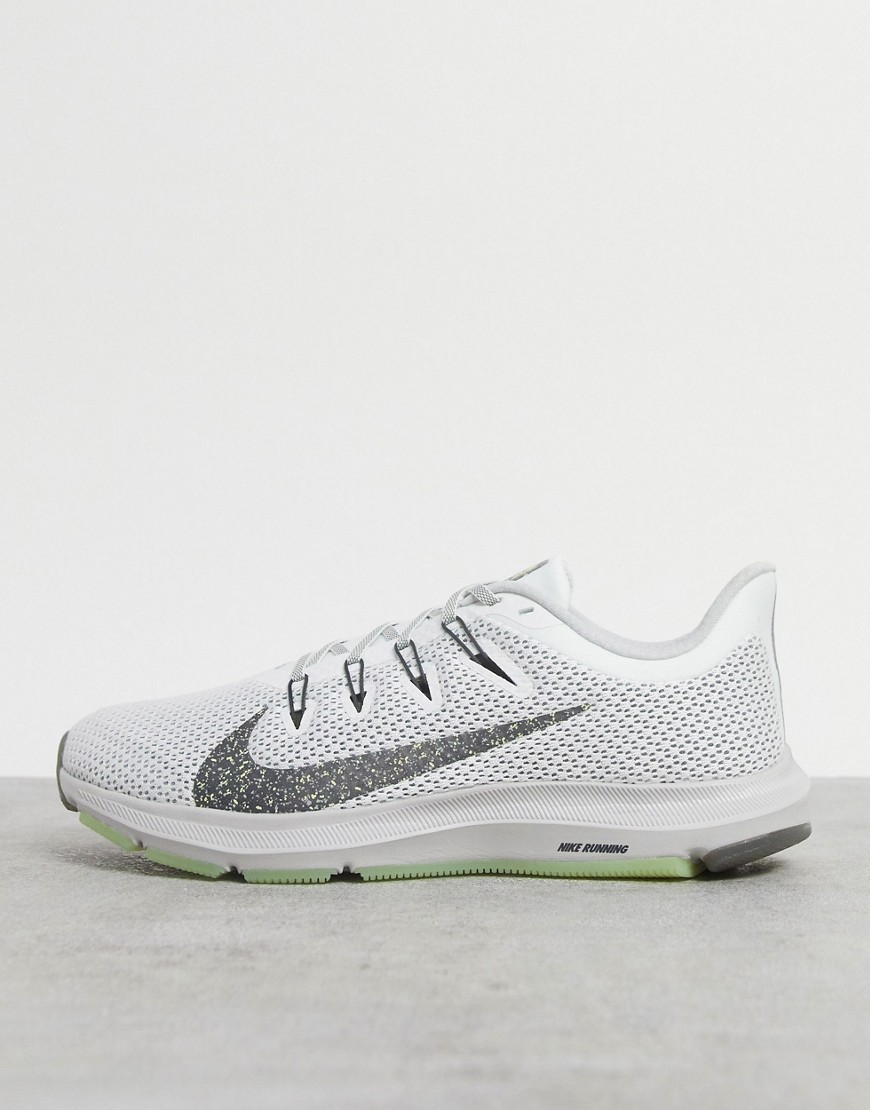 Nike Running - Quest 2 SE - hvide sneakers