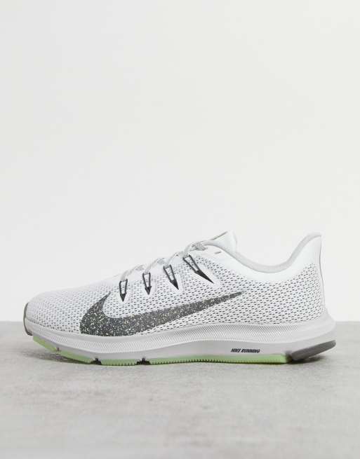 Nike quest 2 deals se