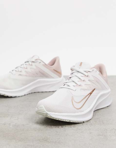 quest 3 athletic sneaker