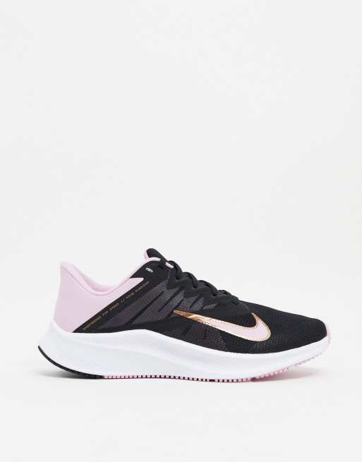 Nike Running - Quest 3 - Sneakers in zwart en roze