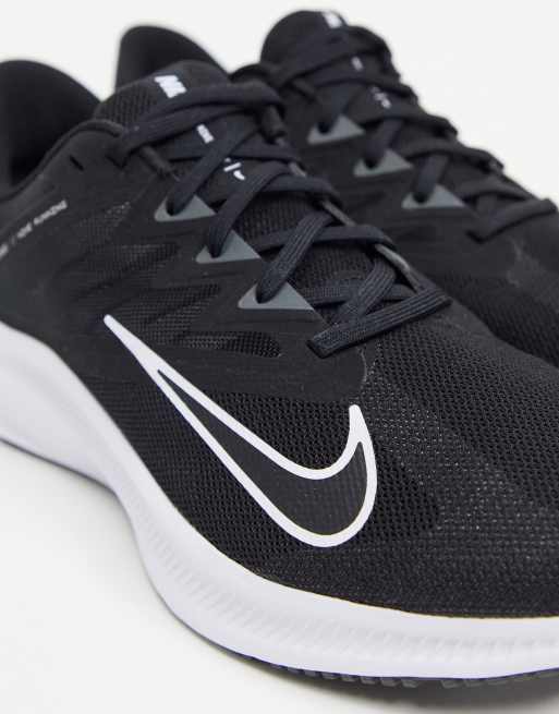 nike running quest 2 trainers in triple black