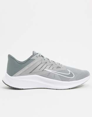 nike running quest trainers in grey