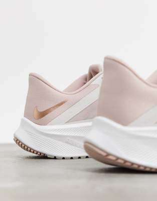 nike running beige