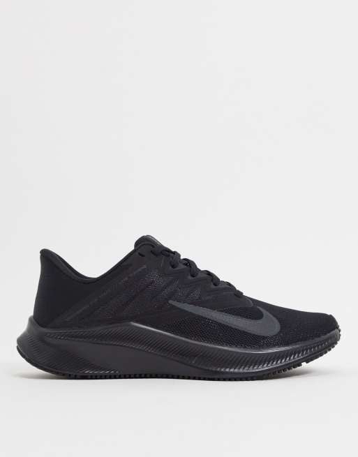 nike running quest 2 trainers in triple black