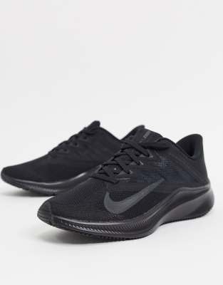 nike running quest 2 trainers in black