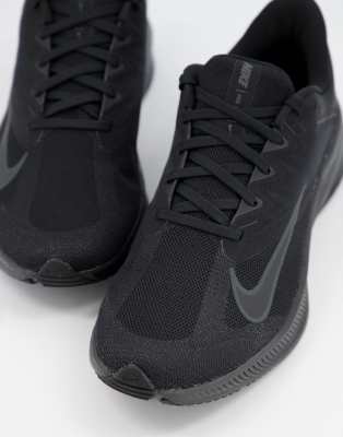 nike running quest 2 trainers in triple black