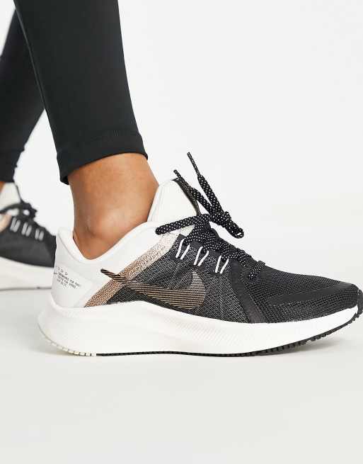 Nike - Running Quest 4 Premium - Sneakers i grå