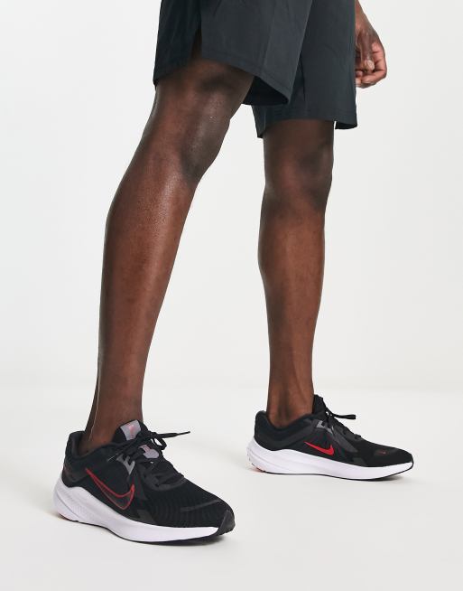 Nike Running Quest 5 sneakers in black