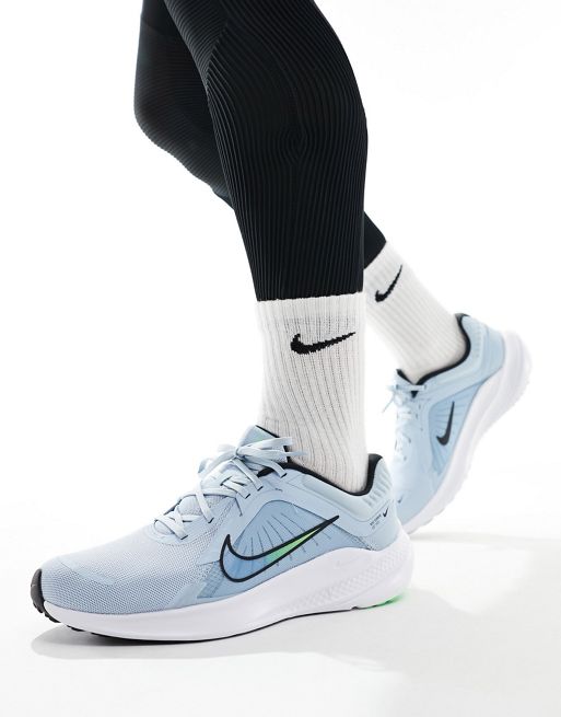 Nike Running - Quest 5 - Sneakers in blauw