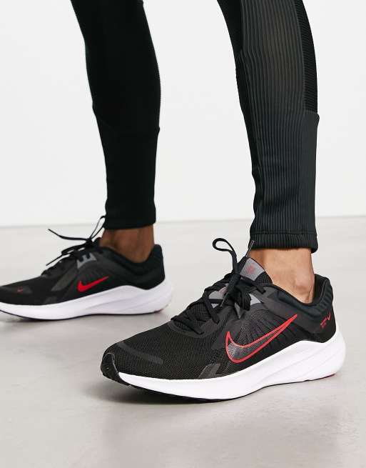 Nike Running Quest 5 trainers in black