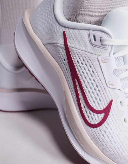 Nike Running – Quest 6 – Biało-różowe buty sportowe, 3 z 5
