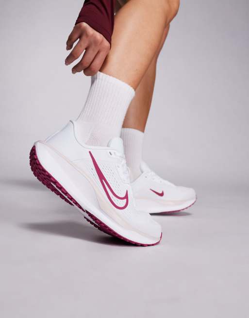 Nike Running – Quest 6 – Biało-różowe buty sportowe, 4 z 5