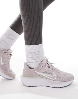 Nike Quest 6 Sneakers In Pink