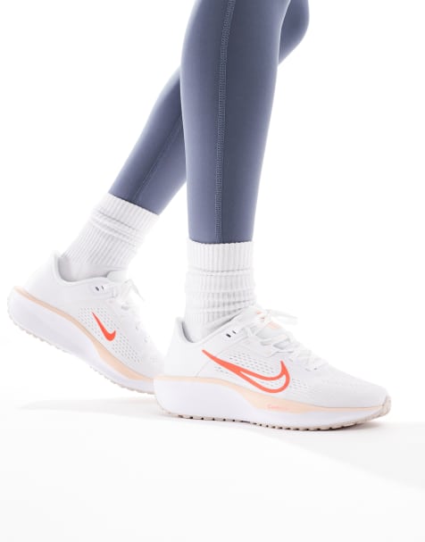 Nike Running Quest 6 trainers in white and red - view 1