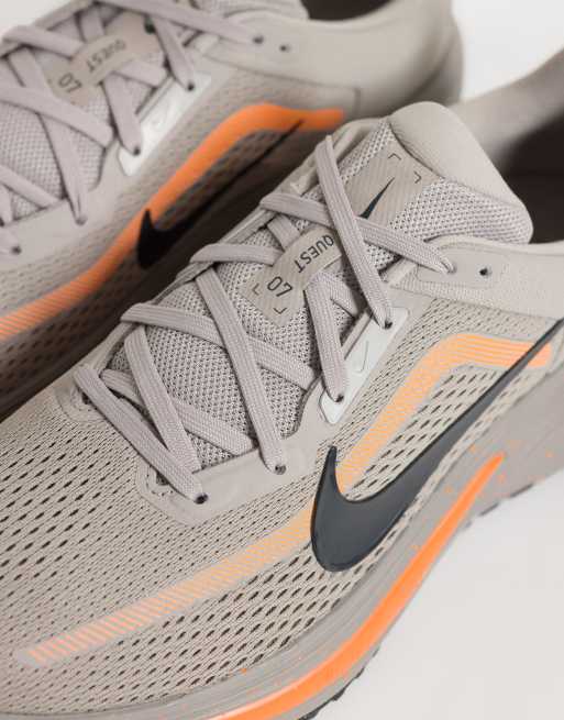 Nike Running Quest 7 trainers in grey, 4 of 5
