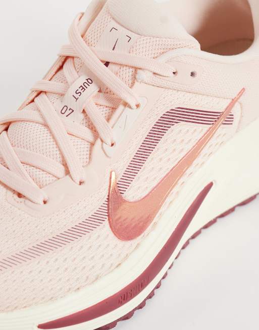 Nike Running Quest 7 trainers in pink, 2 of 5