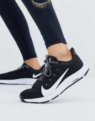 nike running quest trainers black and white