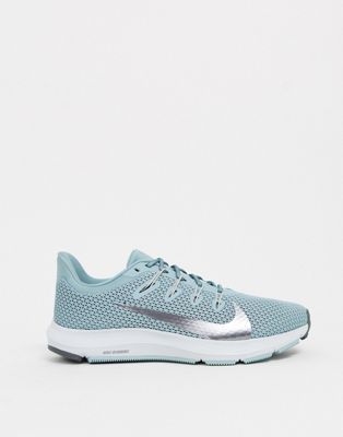 nike running quest trainers in blue