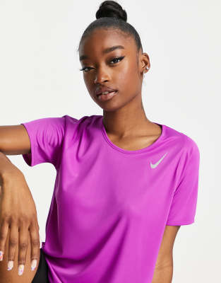 Nike Running Race Day Dri-FIT t-shirt in hot pink