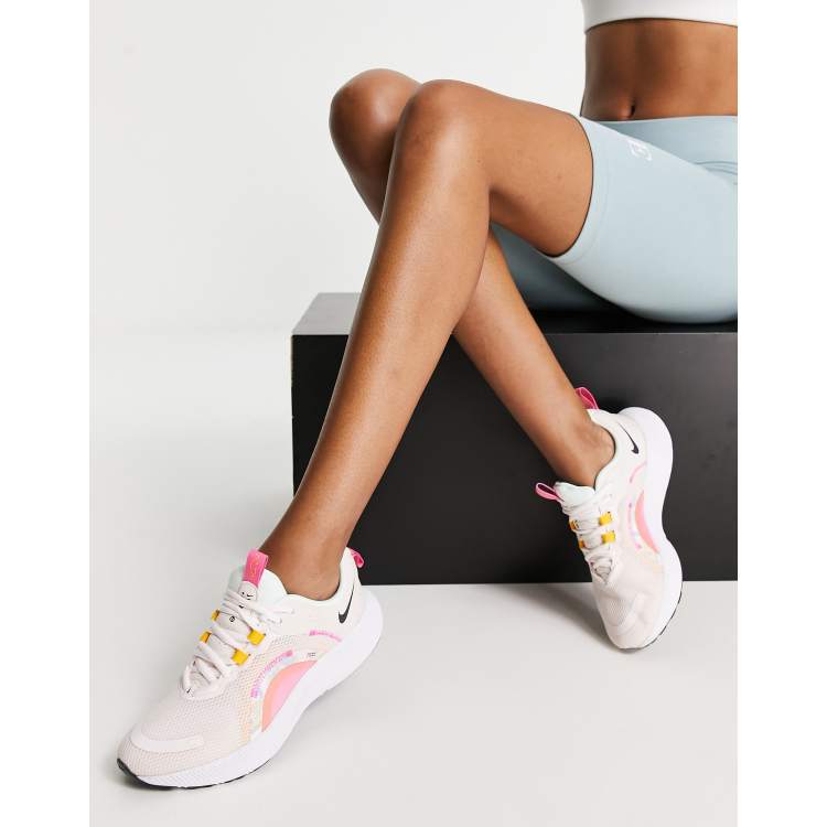 Nike Running React Escape Run 2 Premium trainers in light pink ASOS