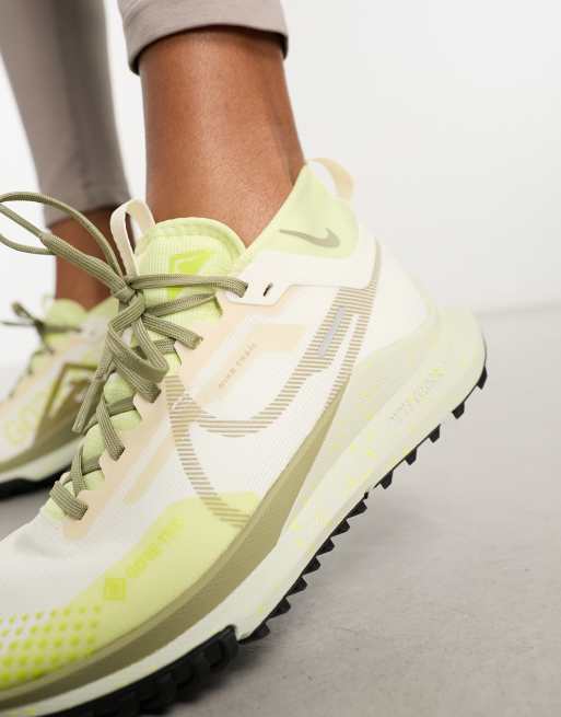 Nike Running – react Goretex peg trail 4 – Buty sportowe w kolorze kości słoniowej i oliwkowym, 2 z 4