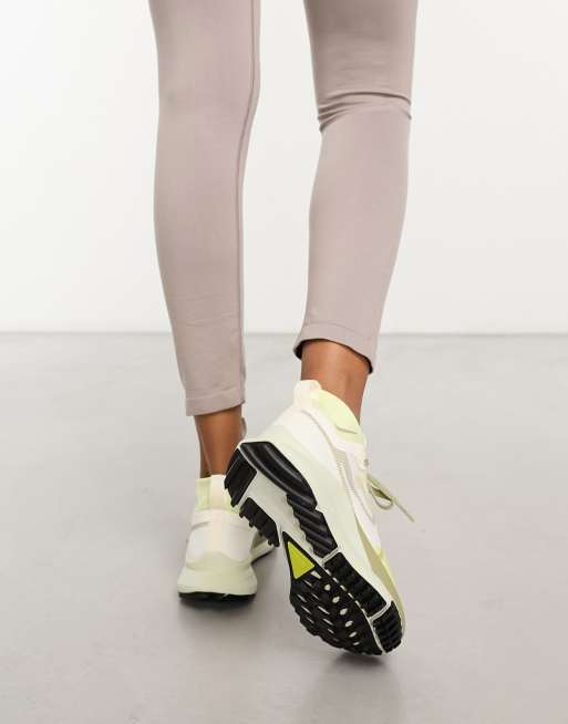 Nike Running – react Goretex peg trail 4 – Buty sportowe w kolorze kości słoniowej i oliwkowym, 3 z 4