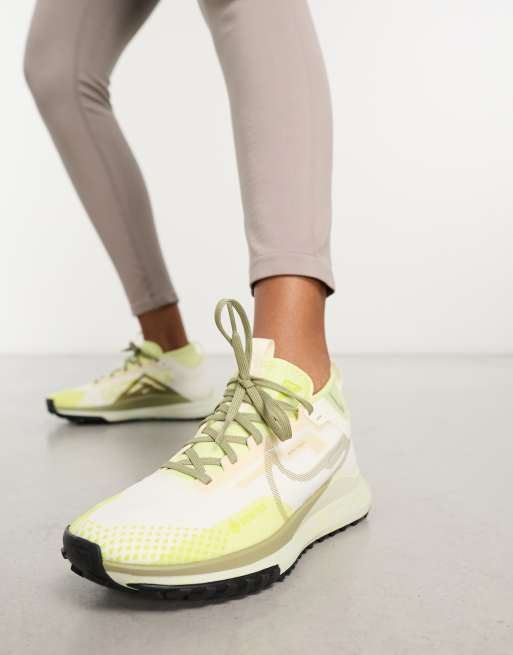 Nike Running – react Goretex peg trail 4 – Buty sportowe w kolorze kości słoniowej i oliwkowym, 4 z 4