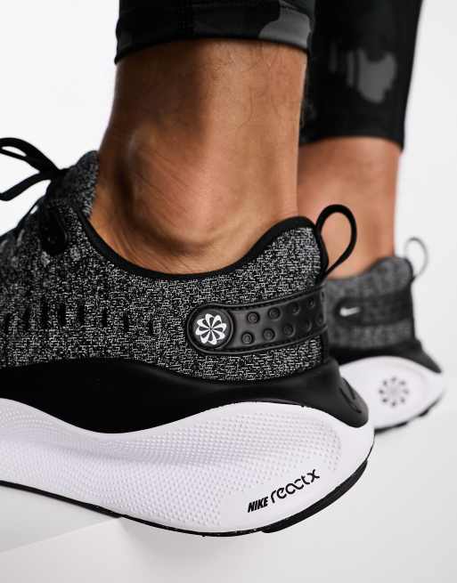 Nike 4.0 flyknit store black and white