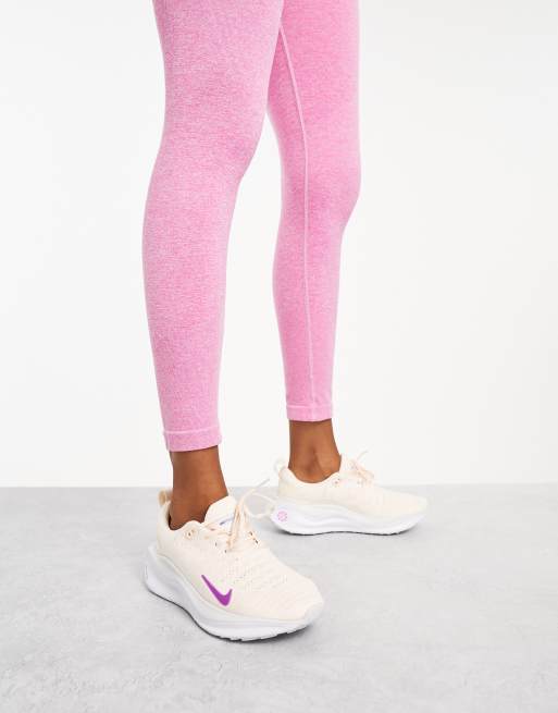 Beige on sale nike leggings