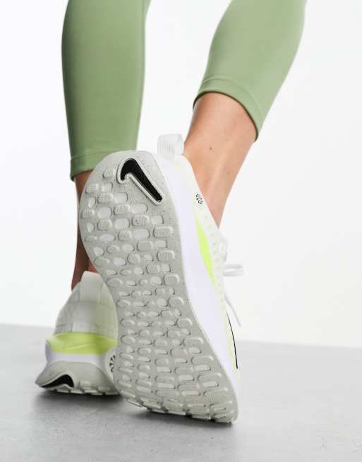 Nike women's neon outlet running shoes