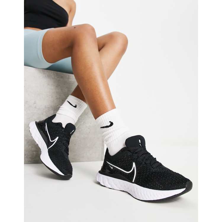 Nike Running React Infinity Run sneakers in black/white | ASOS