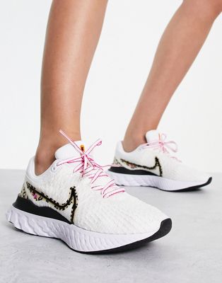 Nike Running React Infinity Run Flyknit 3 trainers in white leopard | ASOS