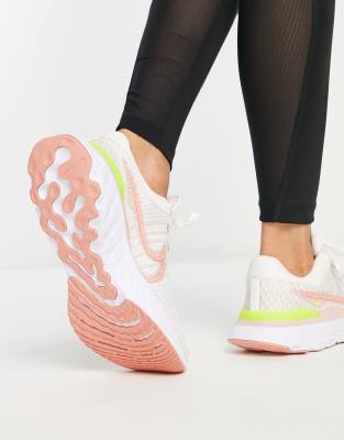 nike react infinity run white pink