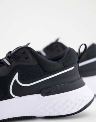 nike react miler black and white