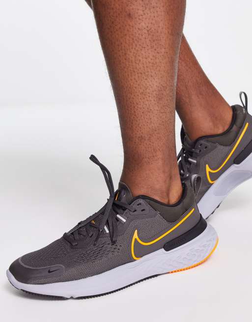 Nike react cheap dark grey