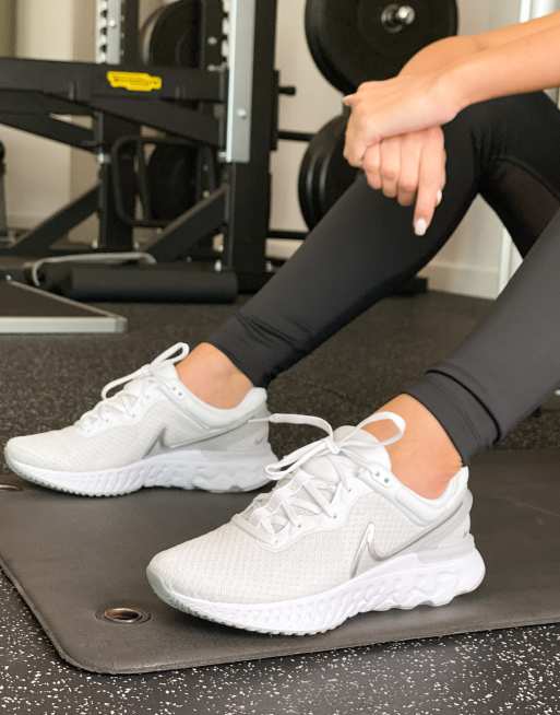 Womens nike cheap react white