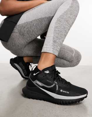 Nike React Pegasus Trail 4 Gore-tex Sneakers In Black - Black