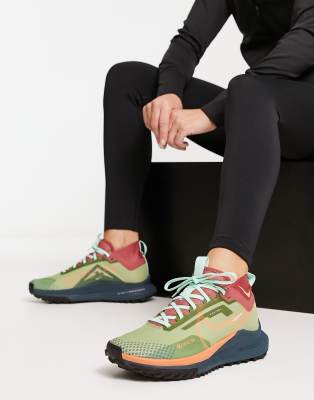 Nike Running React Pegasus Trail 4 GTX in multi