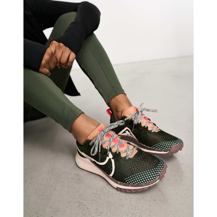 Hunter green best sale nikes womens