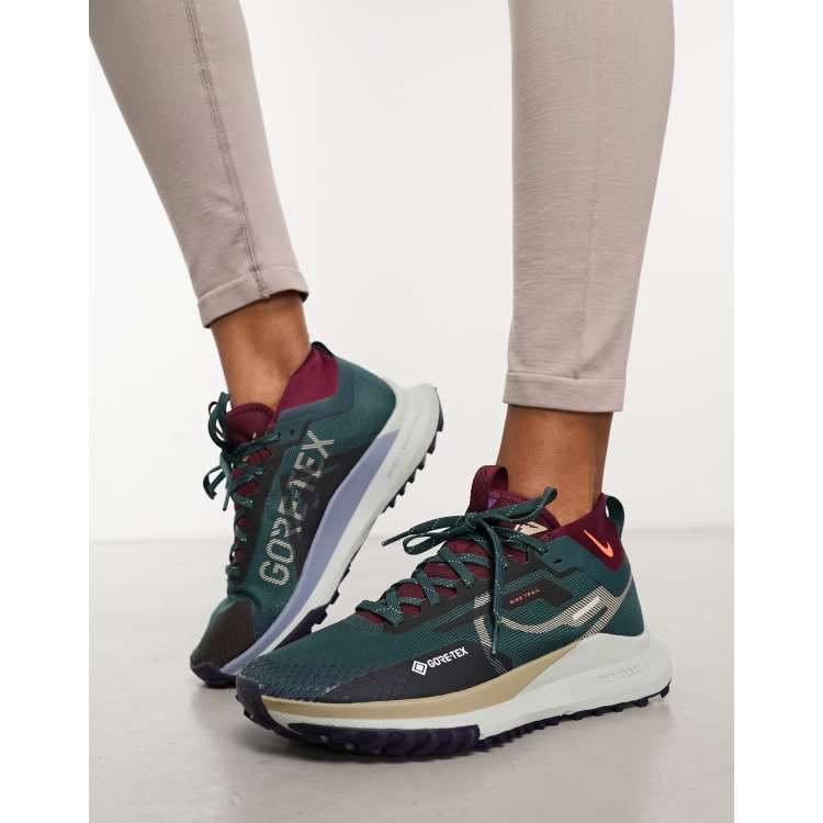 Dark green clearance nike shoes womens